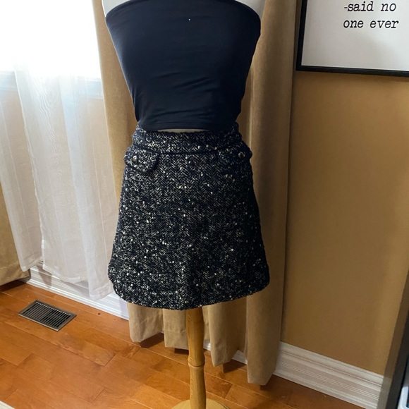 Ladies Mini Skirt - Picture 4 of 4